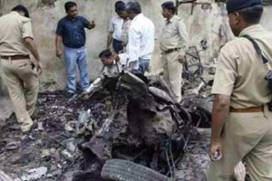 एयर इन्डिया दुर्घटनापछि शवको प्रतीक्षामा आफन्त