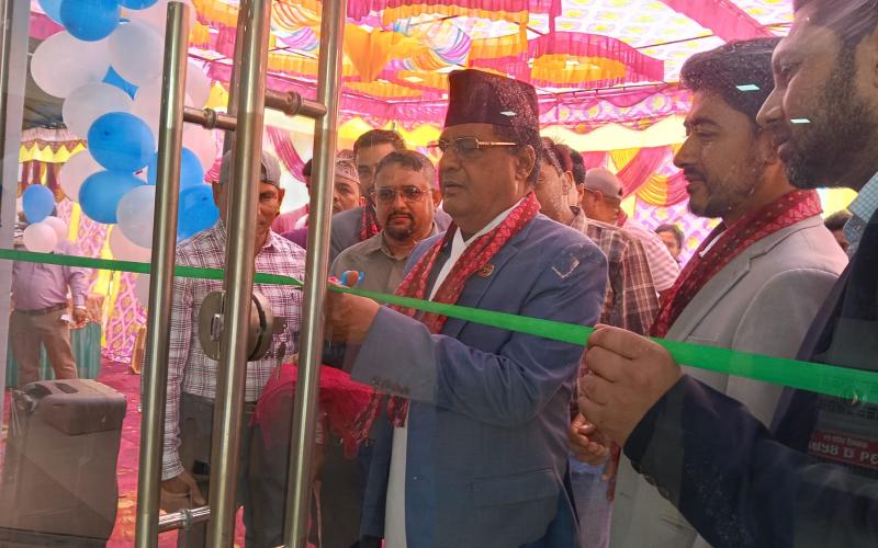 धनगढीमा विद्युतीय गाडी दिगो डाँफेको शो रुम सञ्चालन