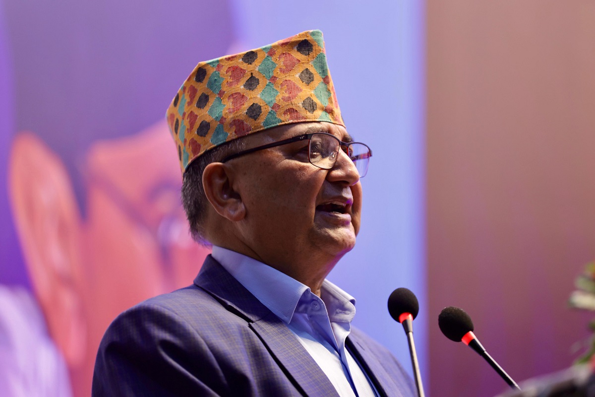 पूर्वराष्ट्रपति भण्डारीले राजनीतिमा रूचि राख्नु धर्म हो : ईश्वर पोखरेल