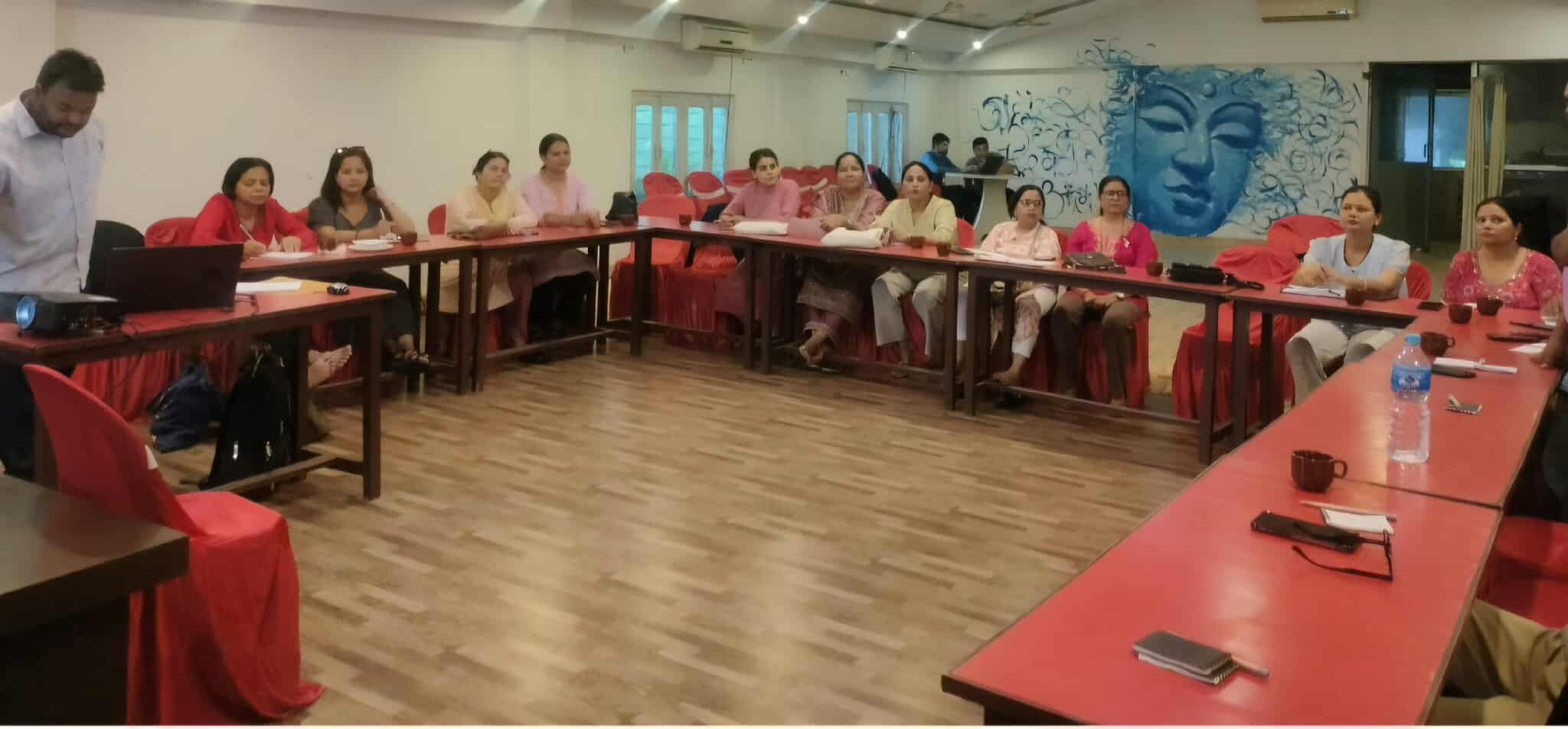 महिलालाई आर्थिकरुपमा सशक्त बनाउनुपर्नेमा जोड