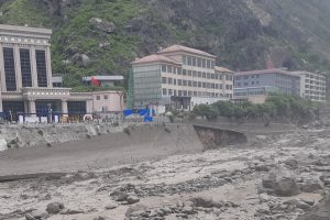 रसुवा बाढीमा परेका १० जनाको शव फेला