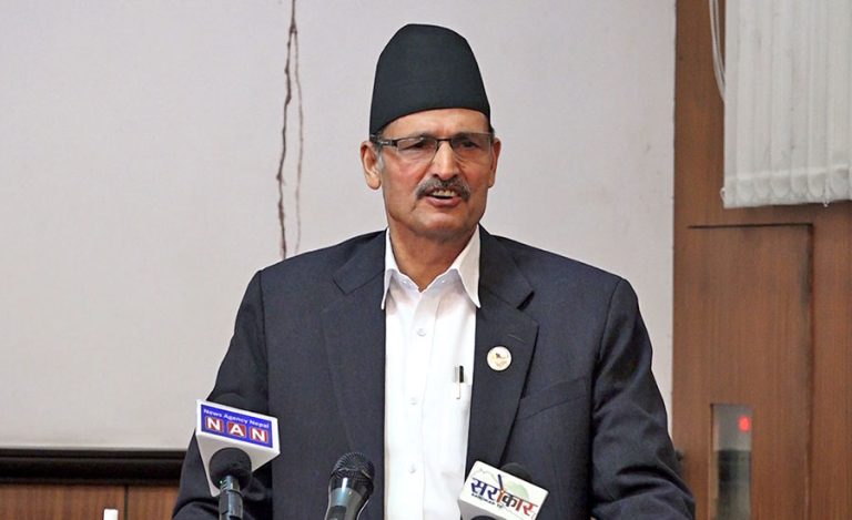 ओली सरकार लामो टिक्दैन: माओवादी