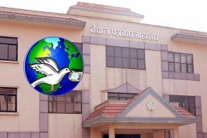 पत्रकार साहमाथि जलेश्वरमा दुर्व्यवहार, महासंघले सम्झायो आचारसंहिता