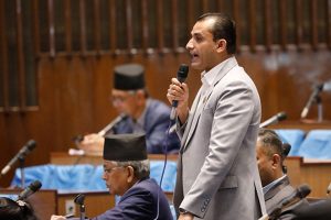 भ्रष्टाचारका अभियुक्तलाई सीडीओले बनाए प्रमुख अतिथि, संसद्‍मा उठ्यो प्रश्न