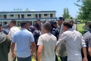 सुदूरपश्चिम विश्वविद्यालयमा विद्यार्थीका दुई पक्षबीच झडप, भाँडियो स्ववियु चुनाव