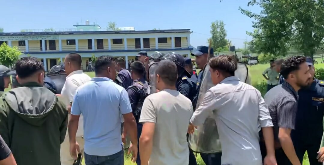 सुदूरपश्चिम विश्वविद्यालयमा विद्यार्थीका दुई पक्षबीच झडप, भाँडियो स्ववियु चुनाव