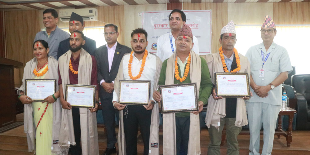 पाँच किसानलाई भीमदत्त उत्कृष्ट कृषक पुरस्कार