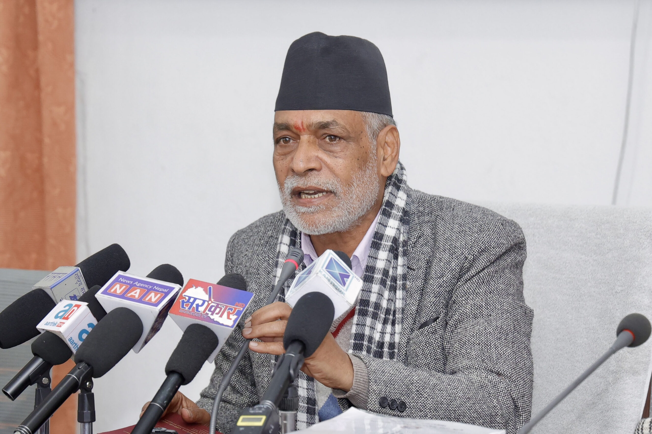 शनिबारदेखि बजारमा रासायनिक मलको अभाव हुदैन : कृषिमन्त्री