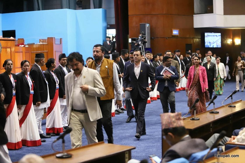 रास्वपा र राप्रपाद्वारा प्रतिनिधिसभामा विरोध