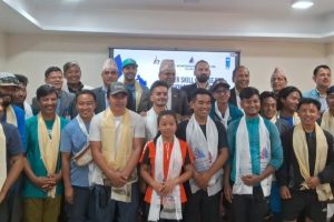 अपी हिमालको पहिलो आरोहणका लागि १५ सदस्यीय टोली प्रस्थान