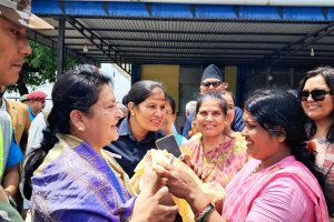 म एमालेको कार्यकर्ता नै हुँ, गुट चलाउन आउँदैन : पूर्वराष्ट्रपति भण्डारी