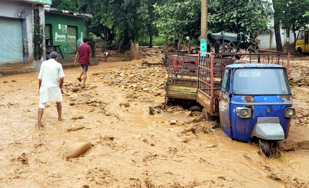 जम्मु कश्मीरमा फेरि आरीघोप्टे वर्षा, ७ जनाको मृत्यु