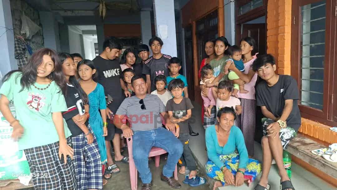 हायू परिवार सिन्धुली फर्किन तयार, वडाध्यक्ष भन्छन्- कतै घर बनाएर स्थानान्तरण गर्छौं