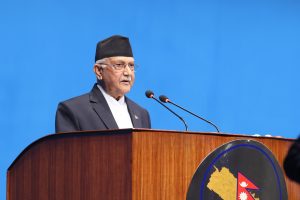 रविमाथि प्रधानमन्त्रीको व्यङ्ग्य, ‘भिजिट भिसामा गएर फर्किएकाले भिजिट भिसाबारे प्रश्न गर्दैछन्’