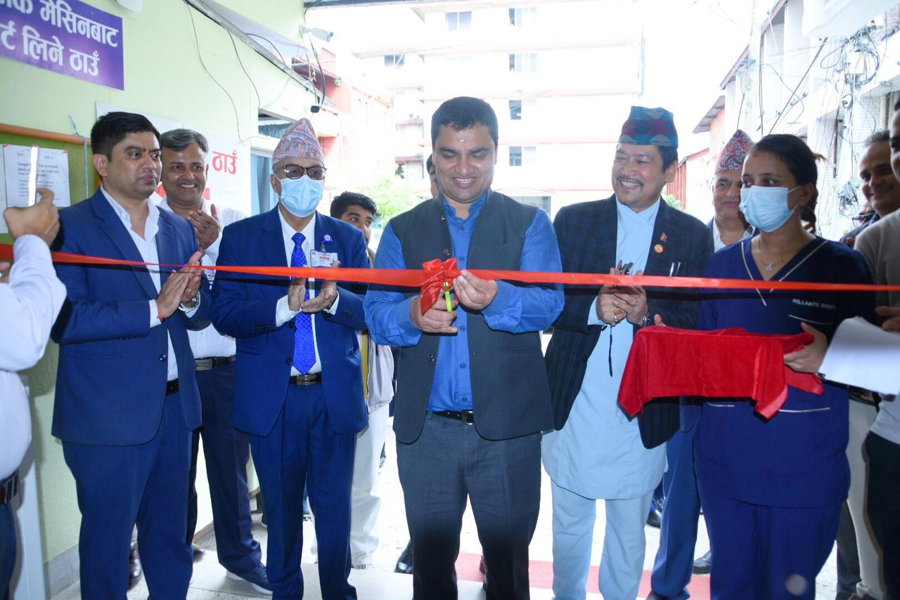 राष्ट्रिय जनस्वास्थ्य प्रयोगशालामा नेपालमै पहिलो पटक ‘डिजिटल पीसीआर’ मेसिन जडान