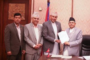 सभामुखलाई बुझाए रामहरि खतिवडाले राजीनामापत्र