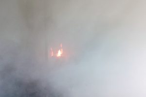 कैलालीको एक जुत्ताचप्पल गोदाममा भीषण आगलागी, झन्डै ८० लाख बरावरको क्षति