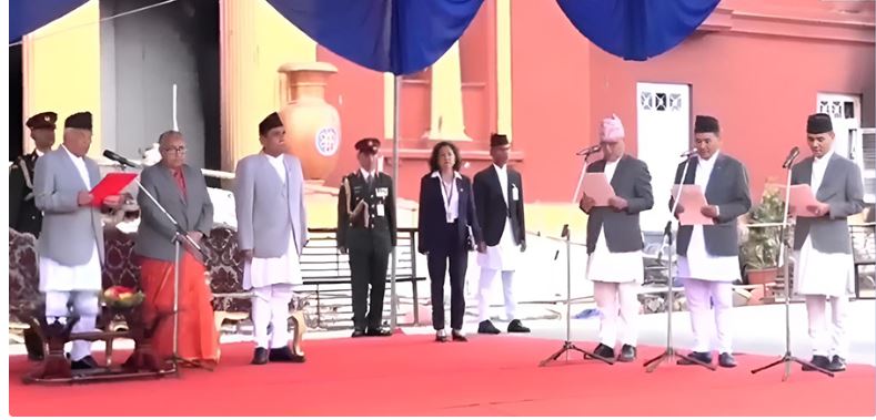 अन्तरिम सरकारका तीन मन्त्रीले लिए सपथ