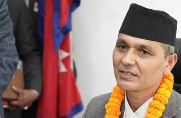 गृहमन्त्री अर्यालले गरे पदभार ग्रहण