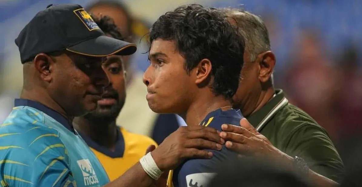 एसिया कपमा छोराको खेल हेर्दाहेर्दै पिताको निधन, श्रीलंकन क्रिकेटर वेल्लालागे प्रतियोगिता छाडेर स्वदेश फर्किए