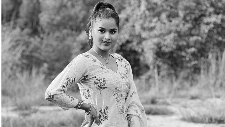 आफ्नै कोठामा जलेको अवस्थामा भेटिएकी टिकटकर आँचल नाथको मृत्यु