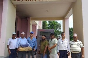 सुदूरपश्चिम यातायात मजदुर भलाइ कोषद्वारा सरकारी वकिल कार्यालयलाई सामाग्री सहयोग