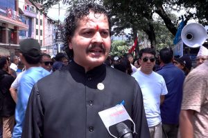 सुमना श्रेष्ठलाई लक्षित अभिव्यक्तिमा रास्वपा नेता हरि ढकालले मागे माफी, भने- ‘भावावेशमा बोलेँ’