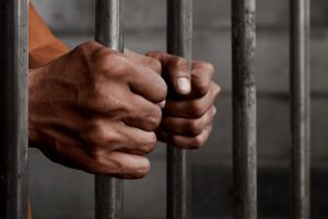 देशभरका विभिन्न कारागारबाट भागेकामध्ये तीन हजार ७२३ कैदीबन्दी पक्राउ