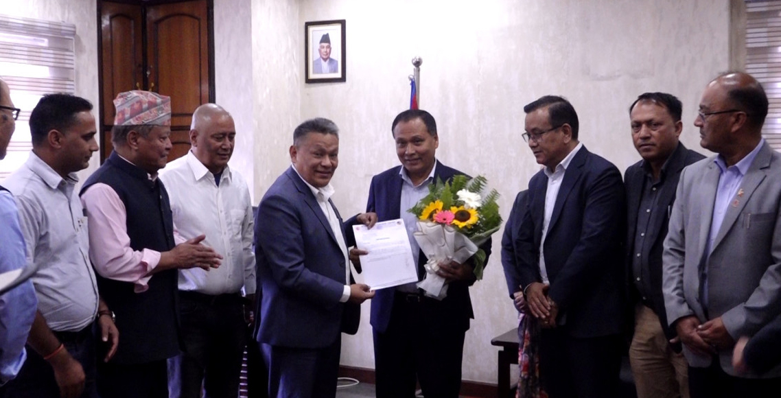 मन्त्री घिसिङ र भारतीय राजदूतबीच भेट