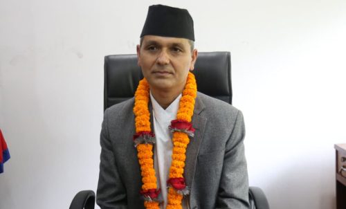 विदेशमा रहेका नेपालीलाई मतदान गर्ने विषय यसपटक सम्भव बनाउनैपर्छ : गृहमन्त्री