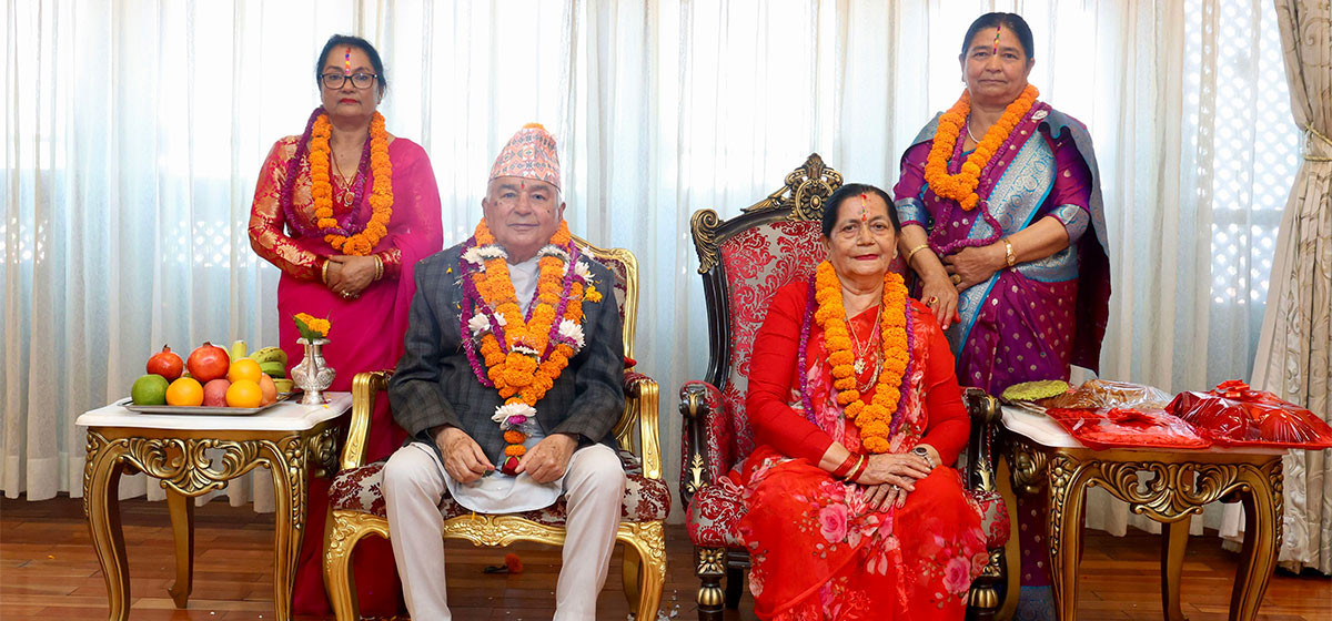 राष्ट्रपति पौडेल र प्रथम महिला सबिताद्वारा छठी माताको पूजा