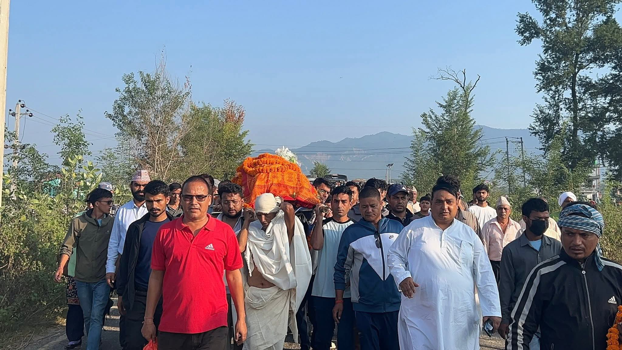 महाकाली किनारमा विपिनको अन्त्येष्टि