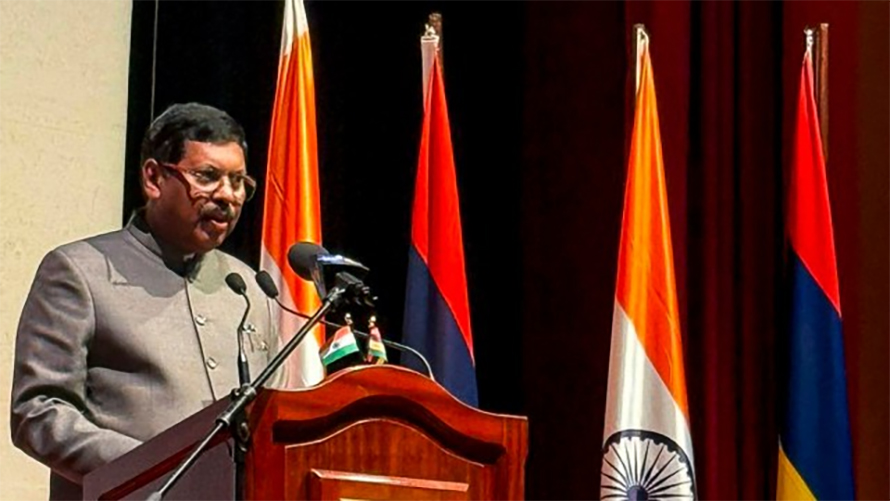 भारतका प्रधानन्यायाधीशमाथि अदालतमै जुत्ता प्रहार