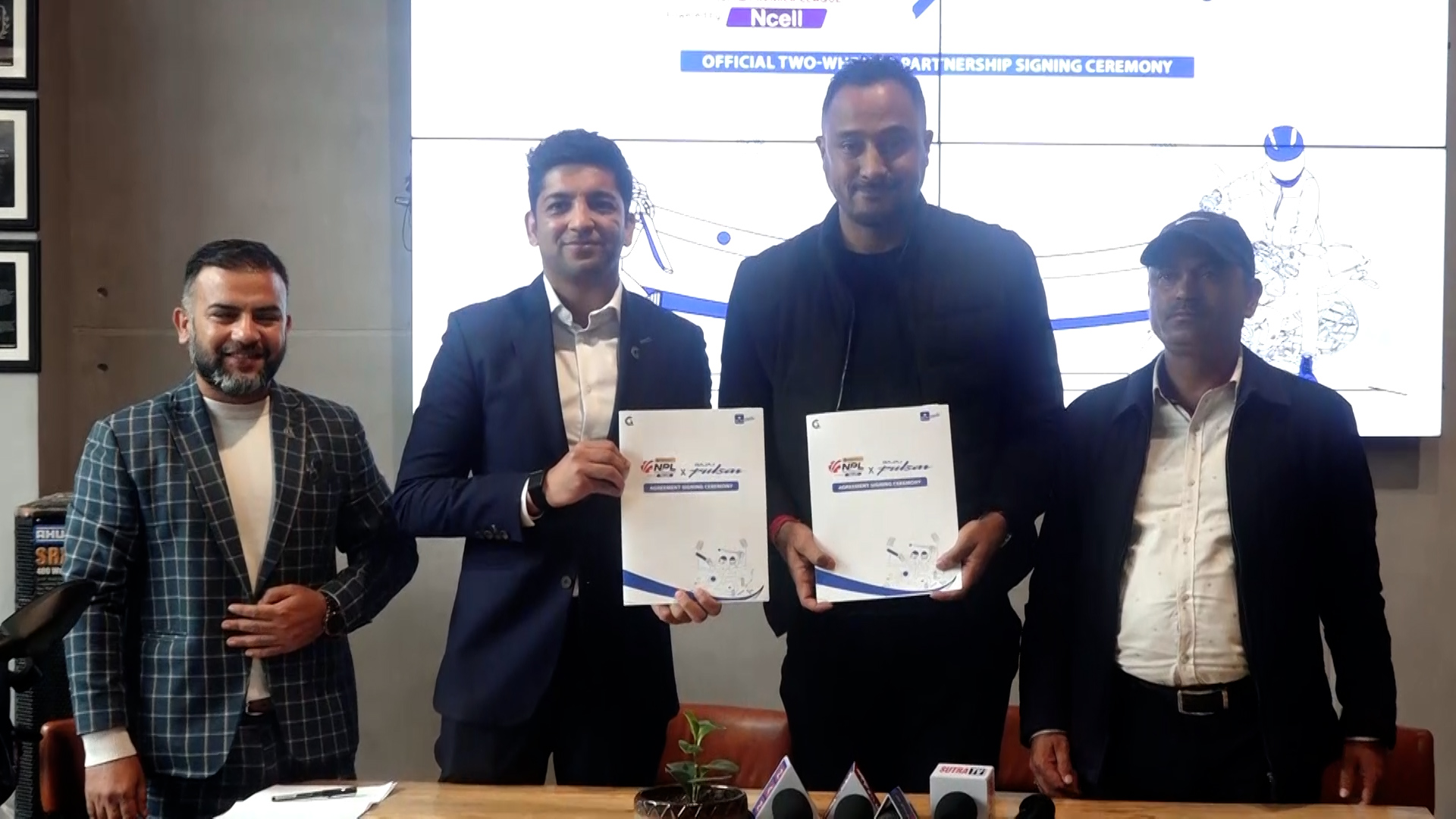 एनपीएलका उत्कृष्ट तीन खेलाडीले मोटरसाइकल पाउने