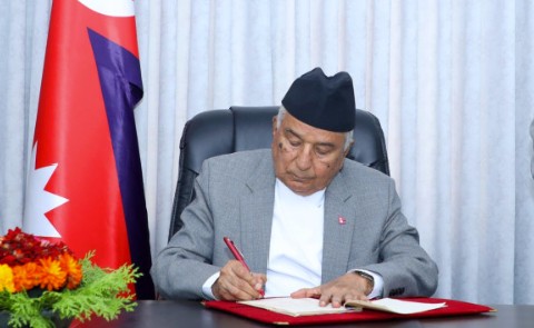 राष्ट्रपतिले प्रधानमन्त्री र दलहरूसँग आज निर्वाचनबारे छलफल गर्दै