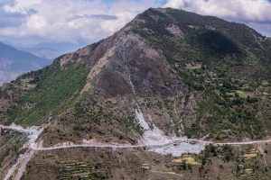 रुकुमपूर्व खण्ड (मध्यपहाडी लोकमार्ग) १९ दिन बन्द हुने