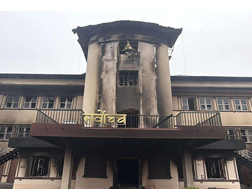 ओली र लेखकसहितको राहदानी रोक्का र स्थान हदविरुद्ध लिखित जवाफ माग