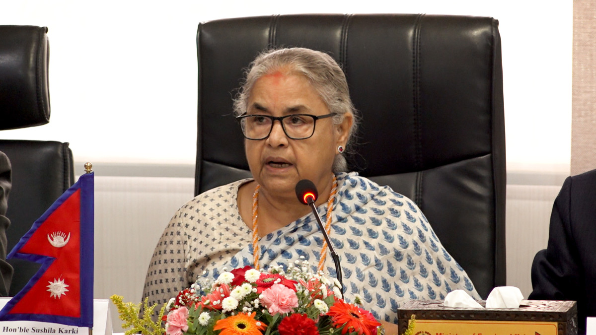 प्रधानमन्त्री कार्कीविरुद्ध अदालतको अवहेलना सम्बन्धी रिट दर्ता