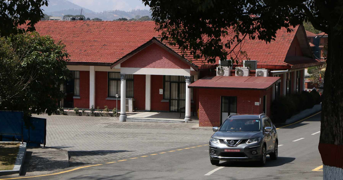 सातै प्रदेशका मुख्यमन्त्री बालुवाटार पुगे