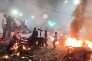 कार विस्फोटमा कम्तीमा १३ को मृत्यु