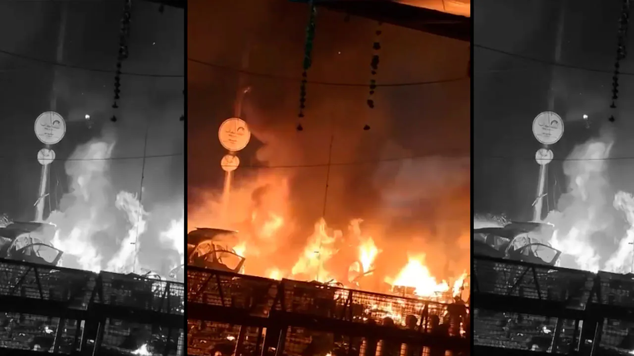 दिल्लीको लालकिल्ला नजिक बम विस्फोट, १०  जनाको मृत्यु