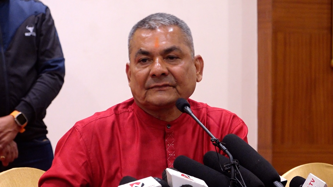 सर्वाेच्चले भन्यो– दुर्गा प्रसाईंलाई अदालत उपस्थित गराऊ