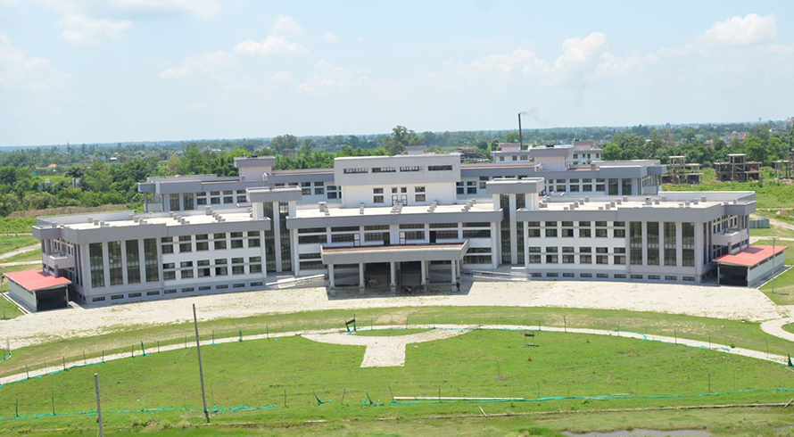 शहीद दशरथ चन्द स्वास्थ्य विज्ञान विश्वविद्यालयको उपकुलपति र रजिष्ट्रार तत्काल नियुक्तिको माग