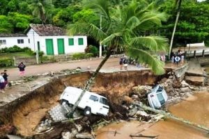 इन्डोनेसियामा बाढी र पहिरोका कारण मृत्यु हुनेको सङ्ख्या १६४ पुग्यो