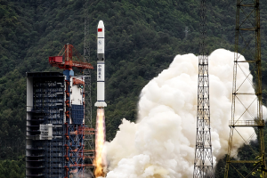 चीनले तीन नयाँ उपग्रह अन्तरिक्षमा प्रक्षेपणका लागी पठायो
