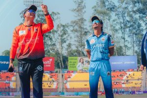 एनपीएल: कर्णालीसँगकाे खेलमा टस जितेर बलिङ गर्दै चितवन