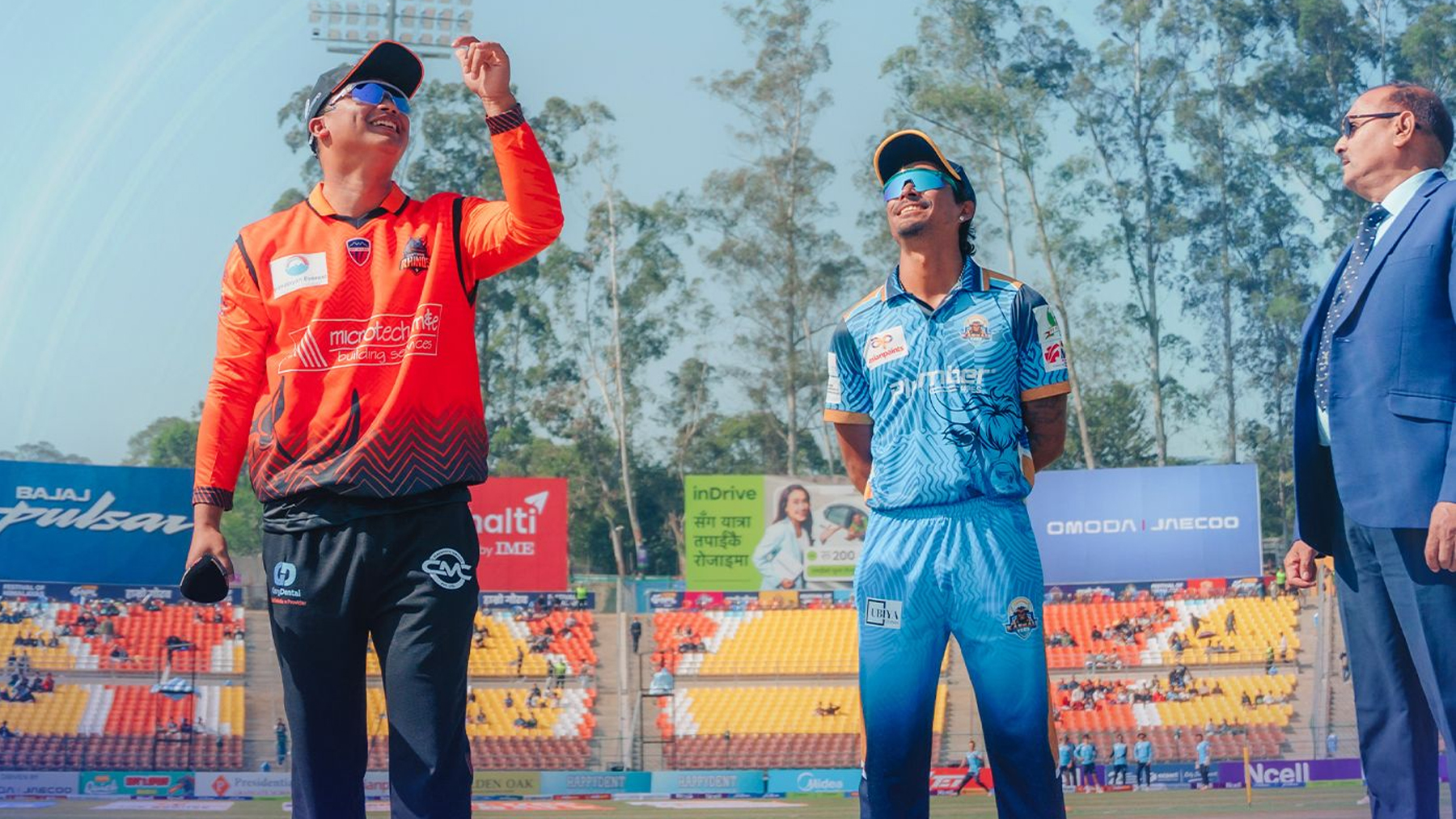 एनपीएल: कर्णालीसँगकाे खेलमा टस जितेर बलिङ गर्दै चितवन