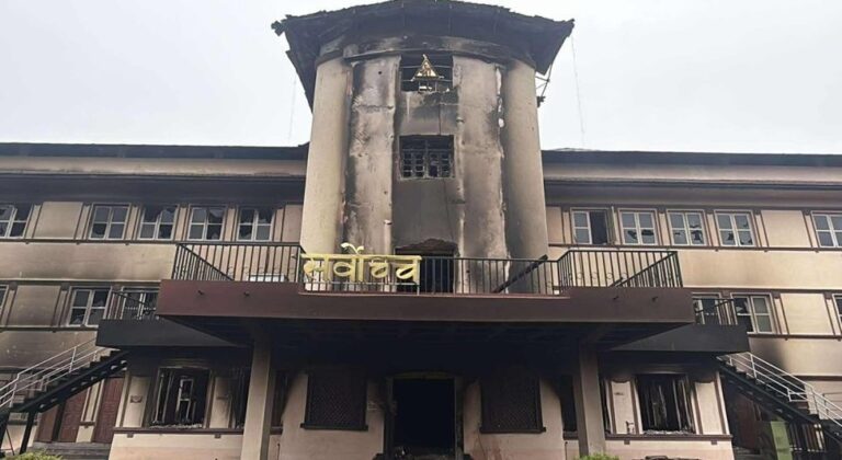 ल क्याम्पसका पूर्व सभापति पक्राउ, सर्वोच्च जलाएको आरोप