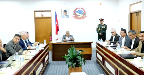 अन्तरजिल्ला मतदानको व्यवस्था गर्न आयोगलाई प्रधानमन्त्रीको सुझाव