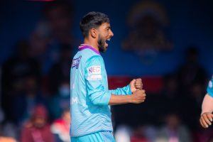 शाहब आलमले एनपिएलकै पहिलो ह्याट्रिक गरेसँगै काठमान्डु प्लेअफमा